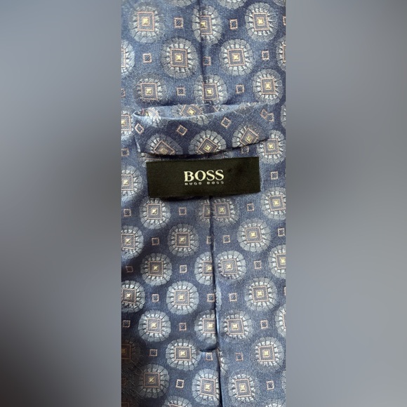 Hugo Boss Tie - Picture 2 of 2
